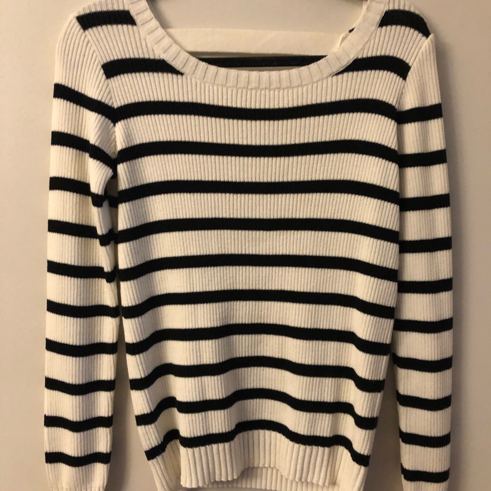 Chaser Brand sweater